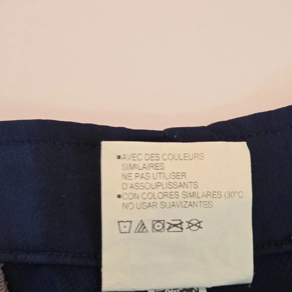 Under Armour HeatGear Men’s Loose Fit Shorts, Navy Blue, Size 38